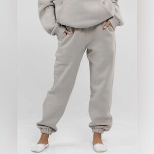 COMFRT Travel Essentials Sweatpants in Stone Size Small